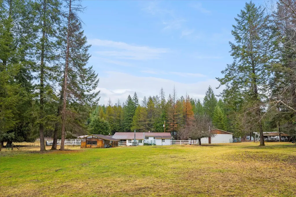 22 Center Drive Troy MT 59935