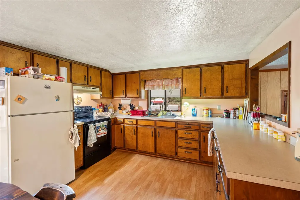 22 Center Drive Troy MT 59935