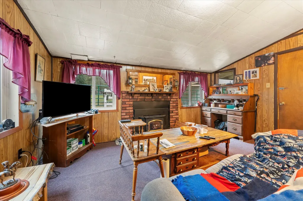 22 Center Drive Troy MT 59935