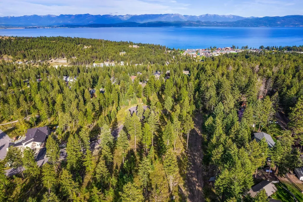 116 Bay Court Lakeside MT 59922