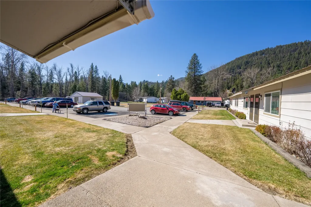 707 E Grant Avenue Troy MT 59935