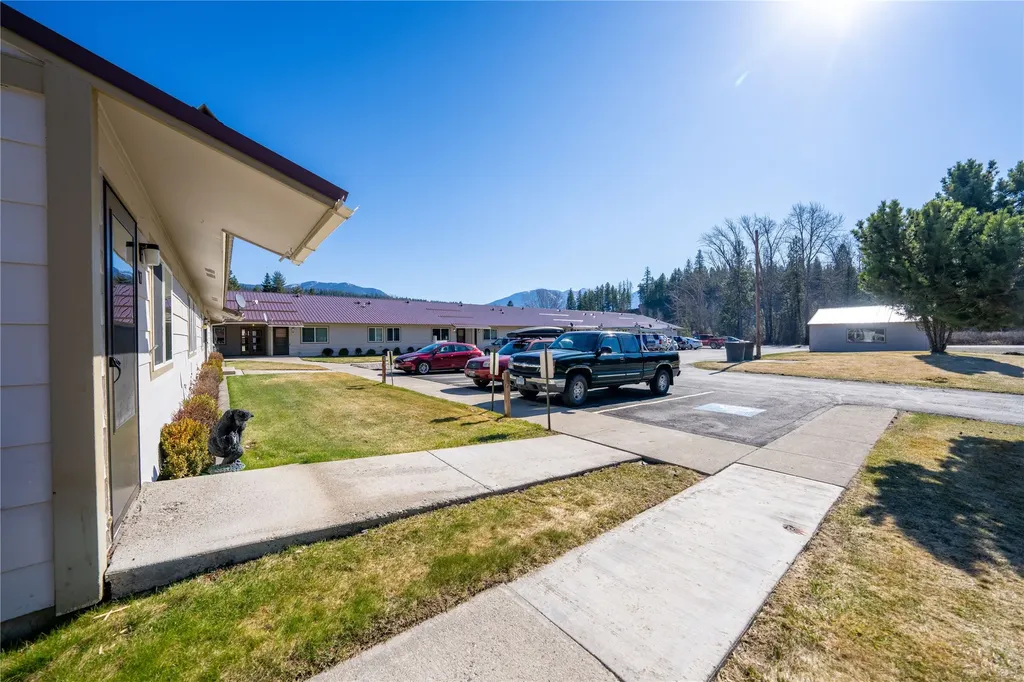707 E Grant Avenue Troy MT 59935
