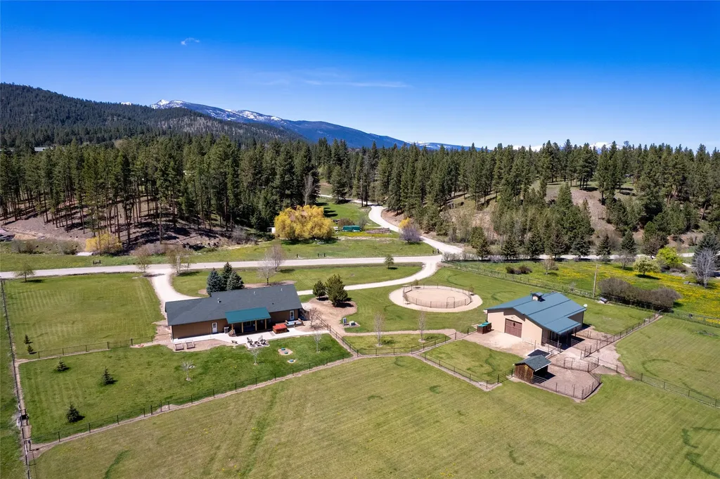 194 Leavens Road Darby MT 59829
