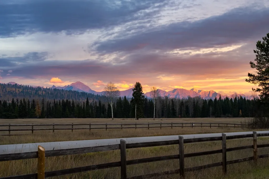 8500 North Fork Road Polebridge MT 59928