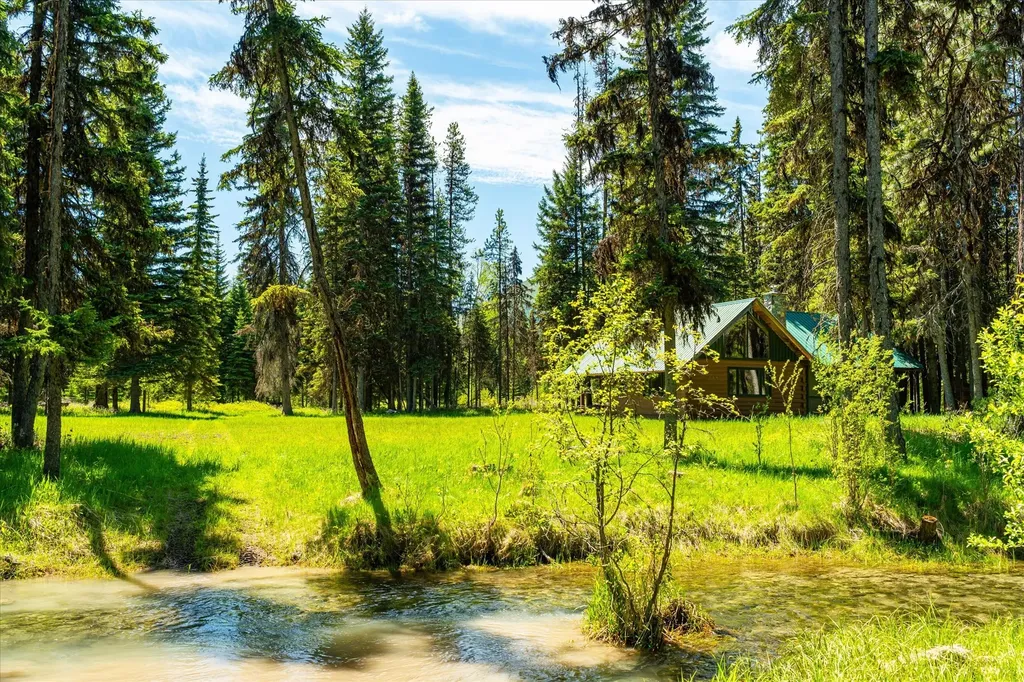 8500 North Fork Road Polebridge MT 59928