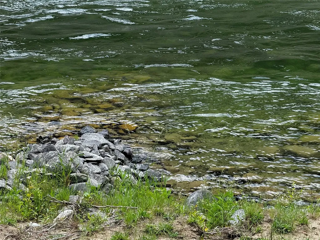 6065 Kootenai River Road Libby MT 59923