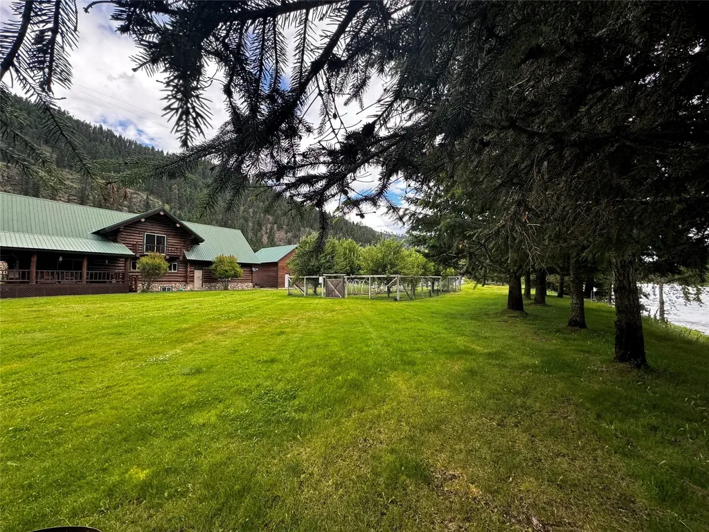 6065 Kootenai River Road Libby MT 59923