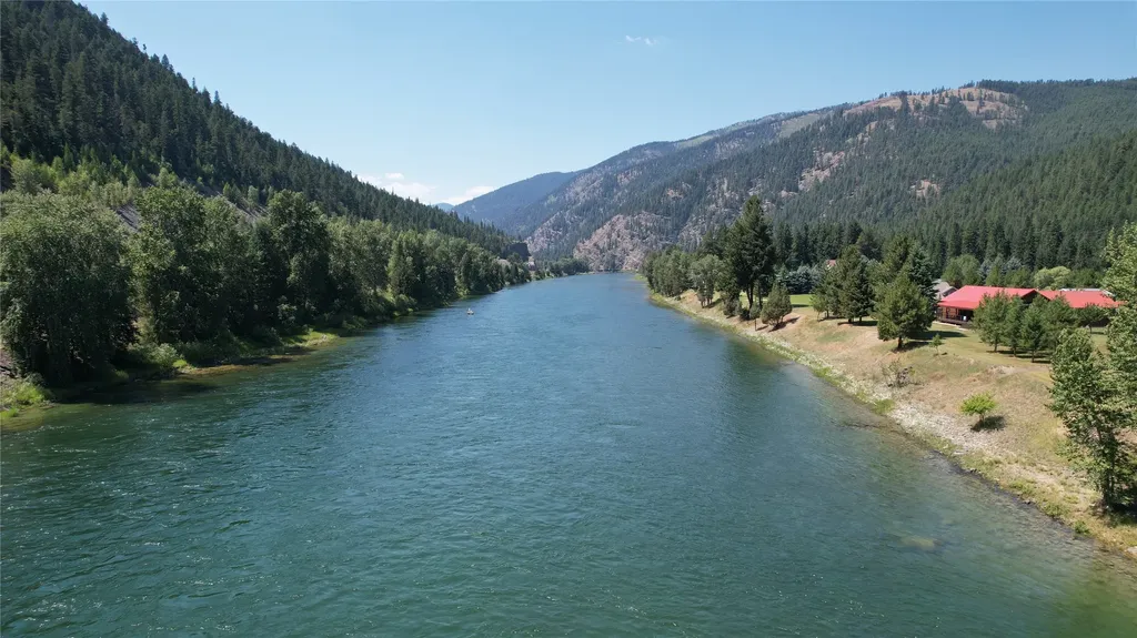 6065 Kootenai River Road Libby MT 59923