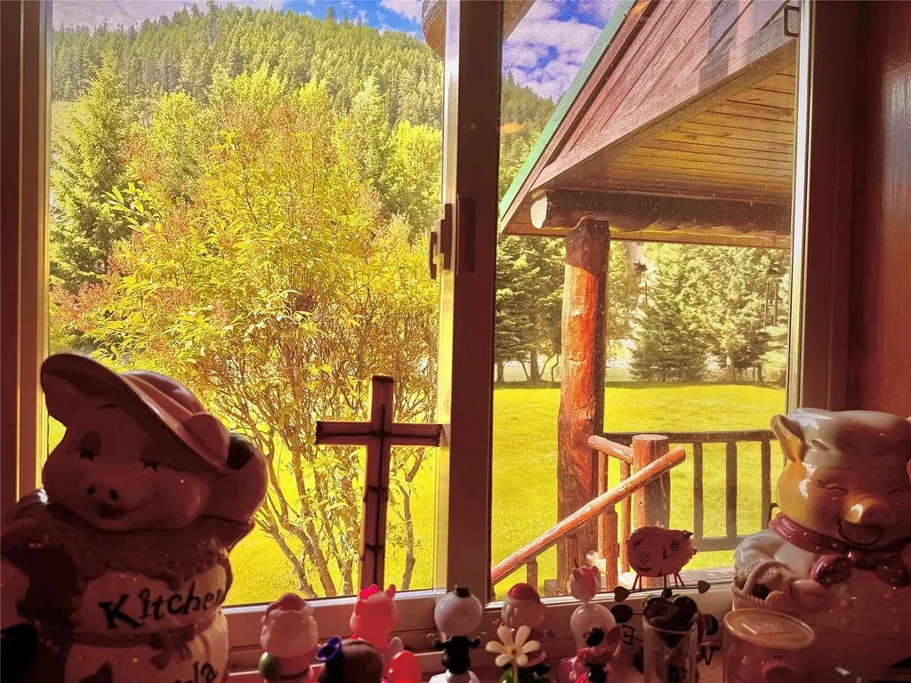 6065 Kootenai River Road Libby MT 59923