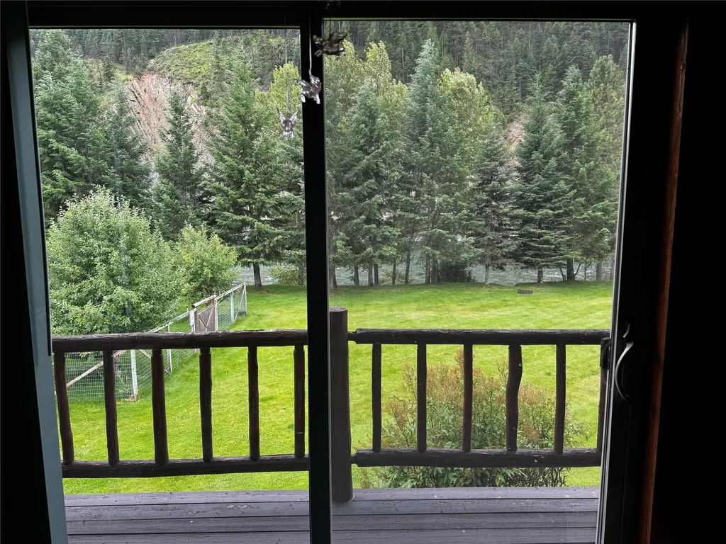 6065 Kootenai River Road Libby MT 59923