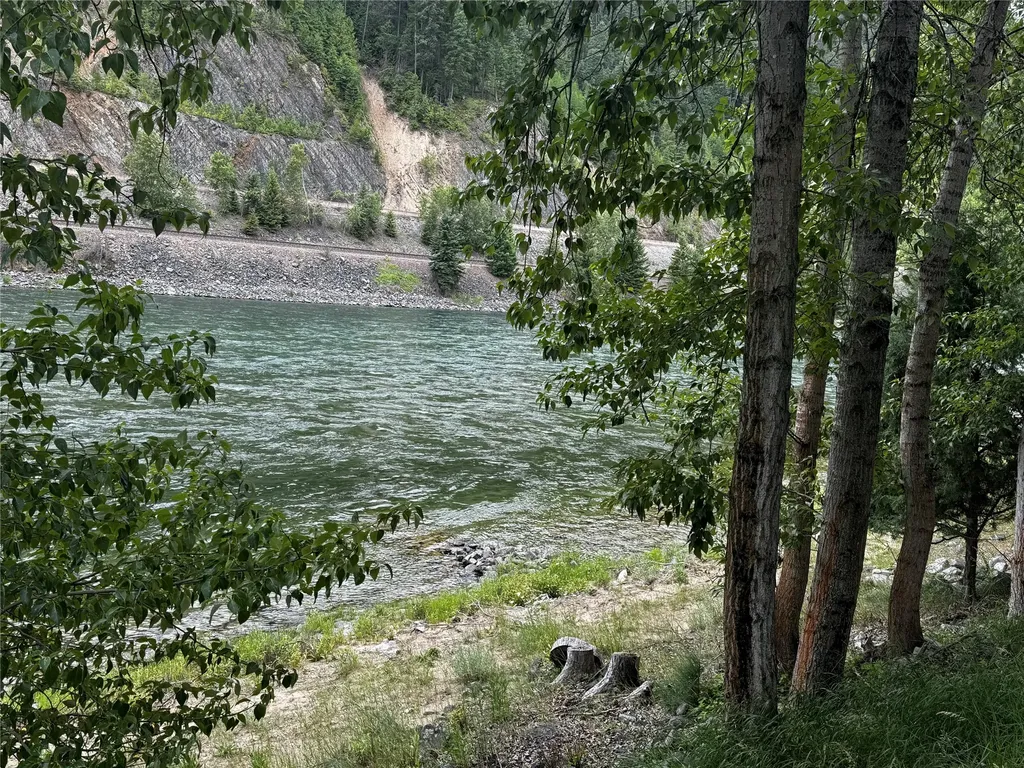 6065 Kootenai River Road Libby MT 59923