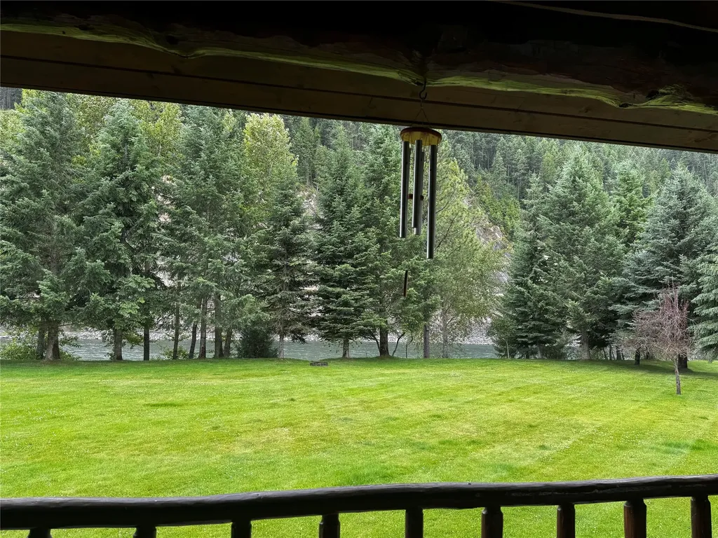 6065 Kootenai River Road Libby MT 59923