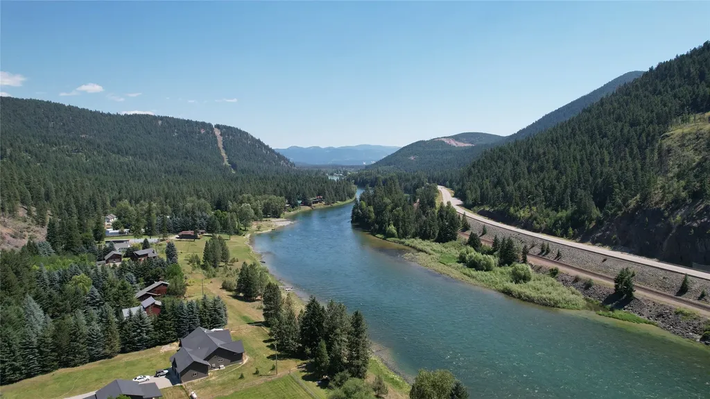 6065 Kootenai River Road Libby MT 59923