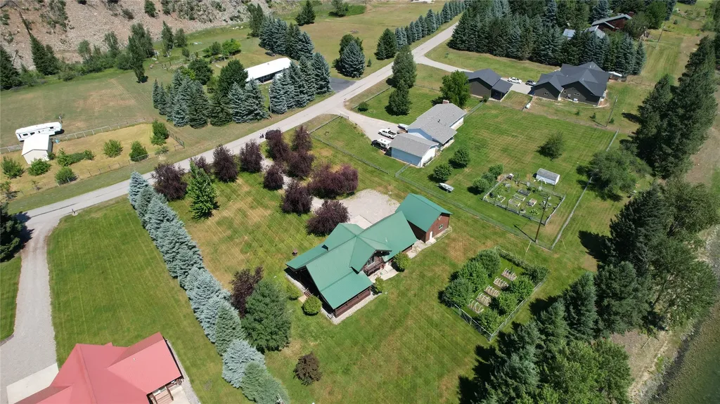 6065 Kootenai River Road Libby MT 59923