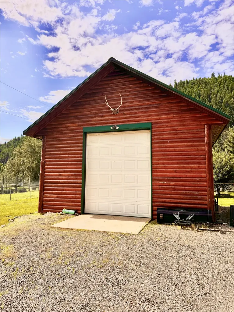 6065 Kootenai River Road Libby MT 59923