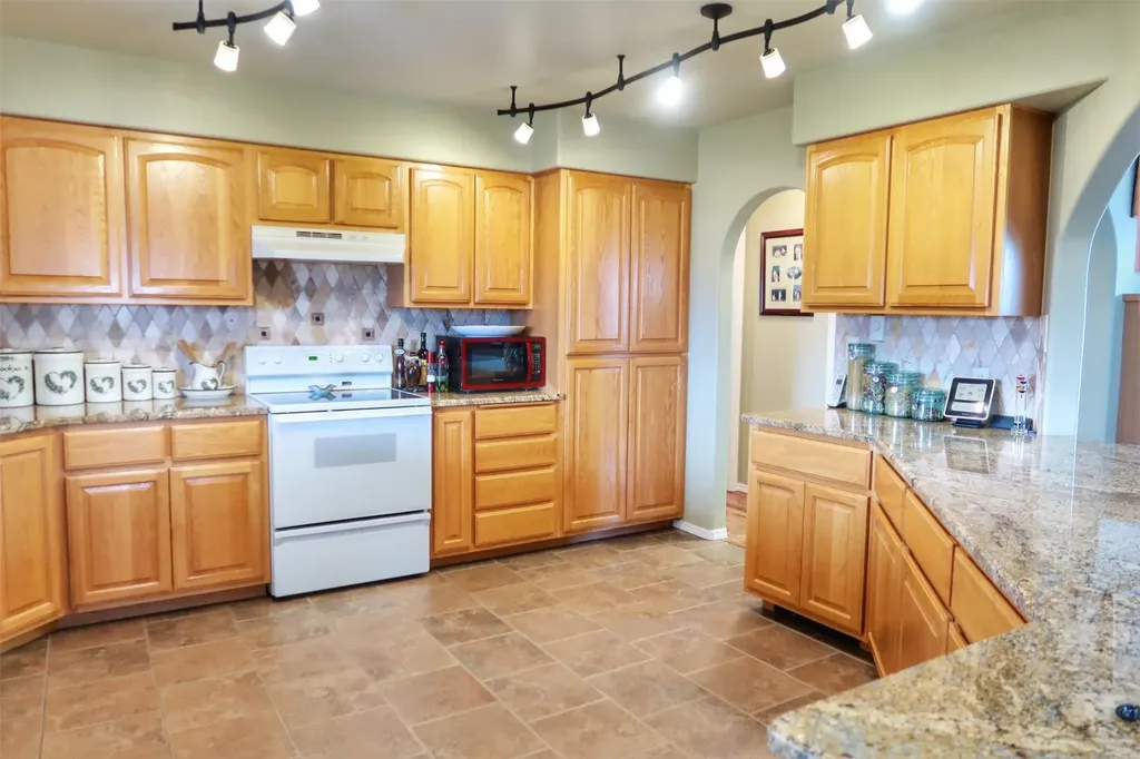 33953 & 33989 Fox Road Polson MT 59860