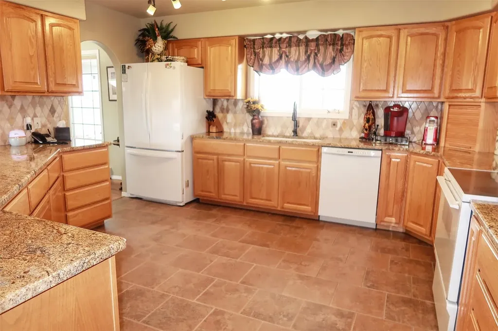 33953 & 33989 Fox Road Polson MT 59860