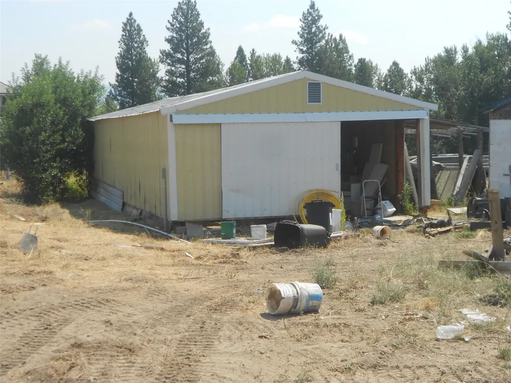 529/527 W River Road Hamilton MT 59840