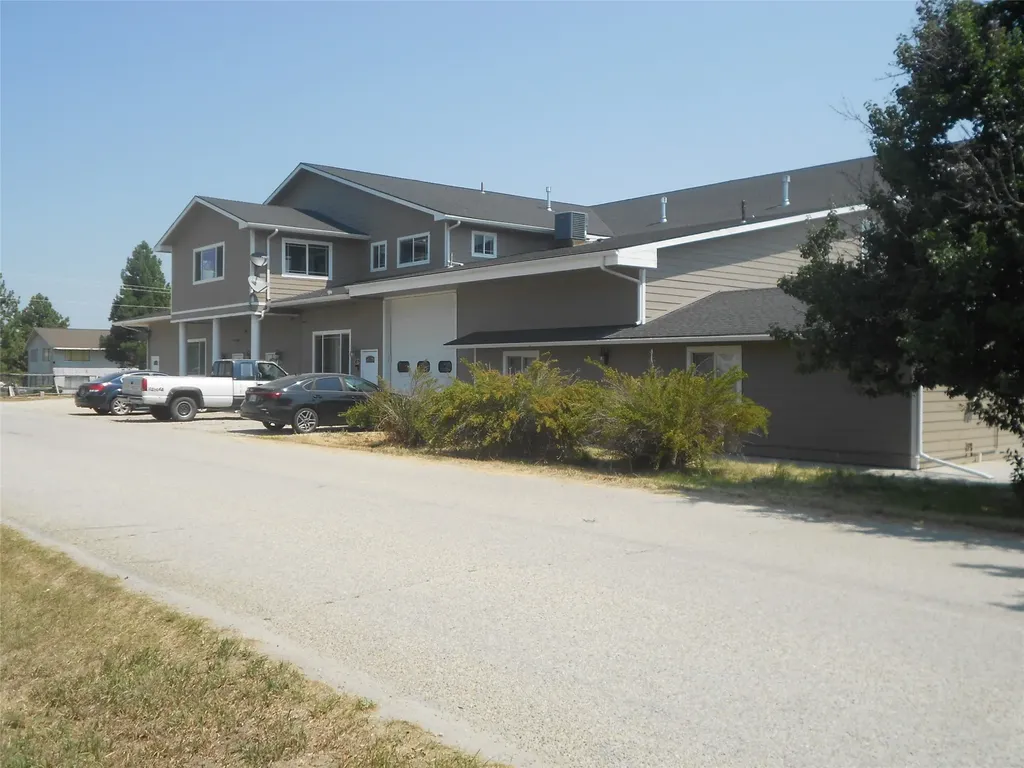529/527 W River Road Hamilton MT 59840