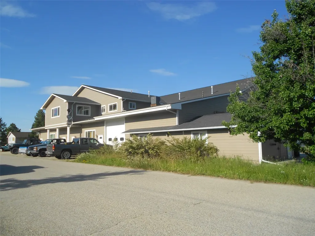 529/527 W River Road Hamilton MT 59840
