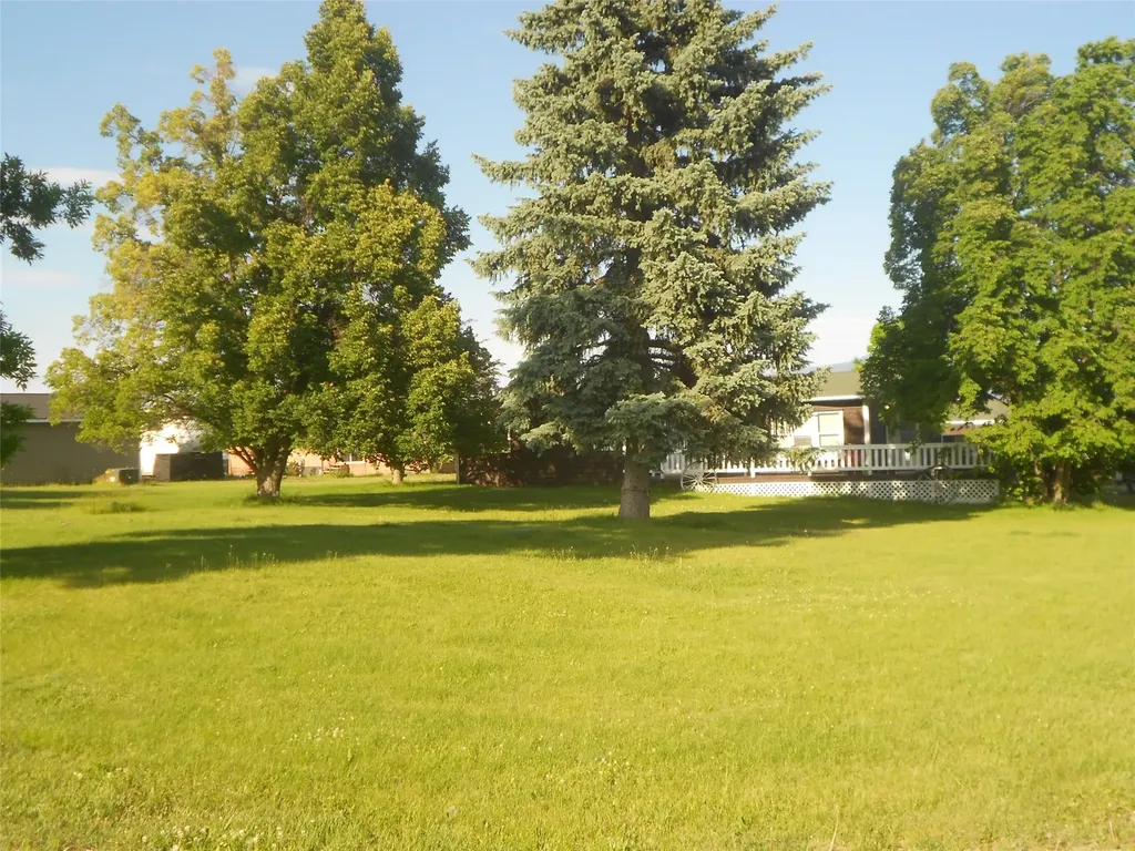 529/527 W River Road Hamilton MT 59840