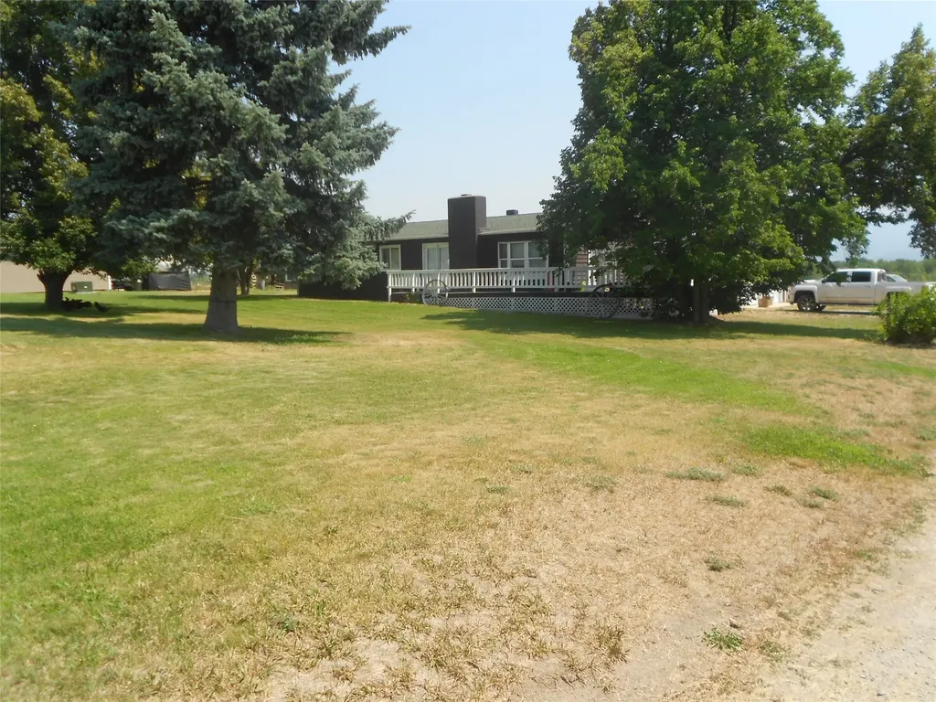 529/527 W River Road Hamilton MT 59840