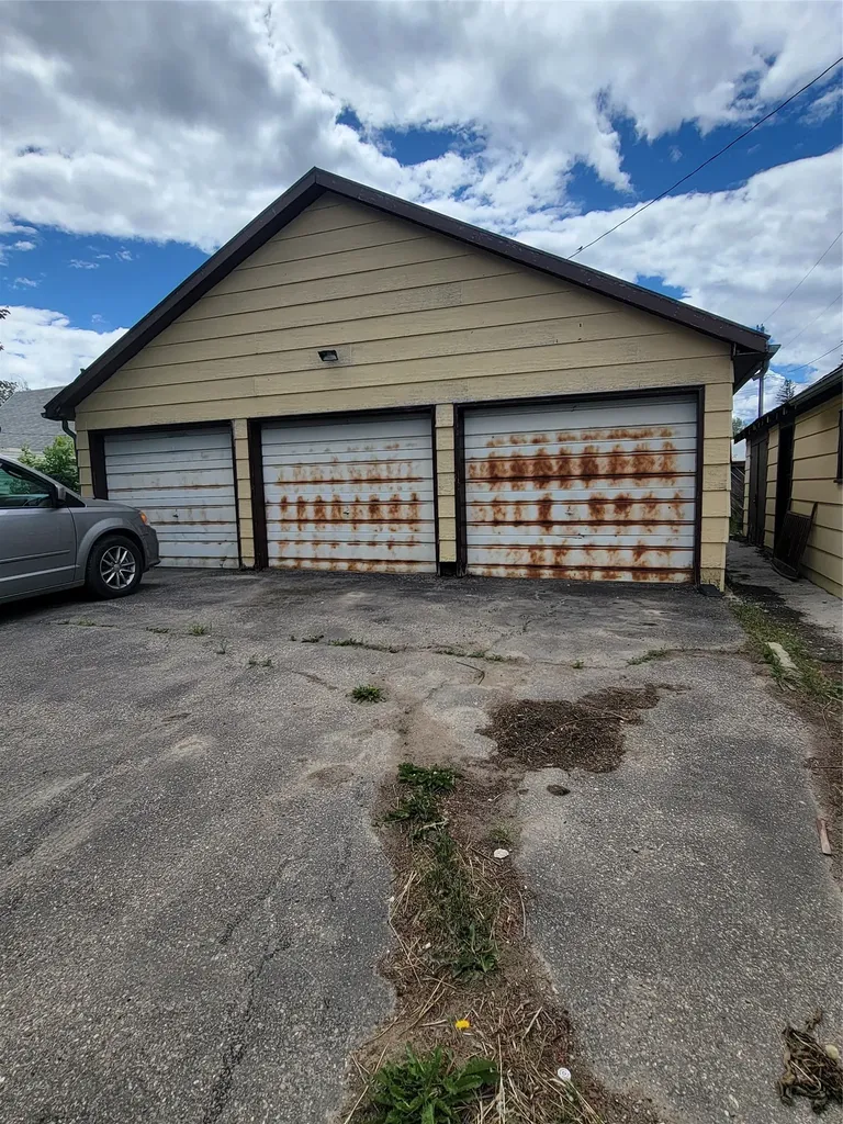 302 S Wisconsin Street Conrad MT 59425