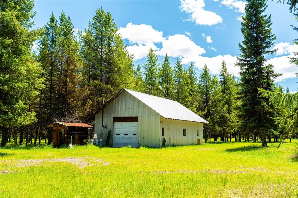 8500 North Fork Road Polebridge MT 59928