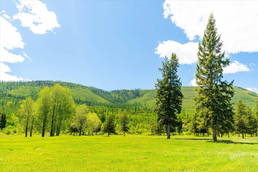 8500 North Fork Road Polebridge MT 59928