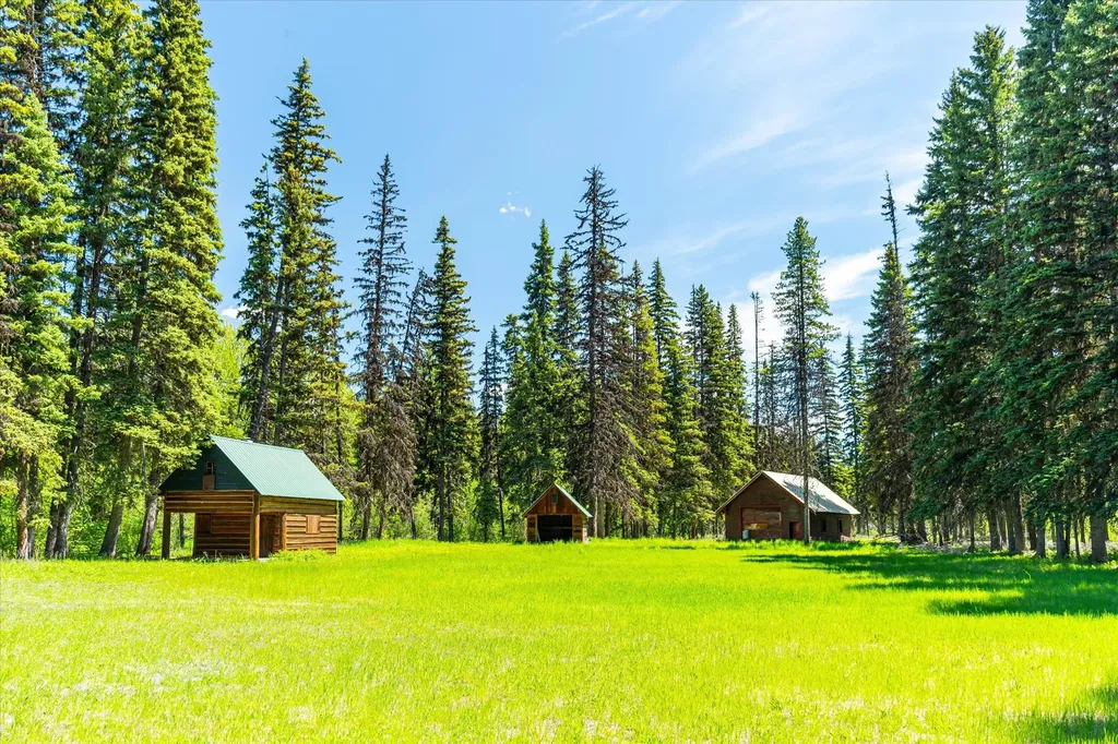 8500 North Fork Road Polebridge MT 59928