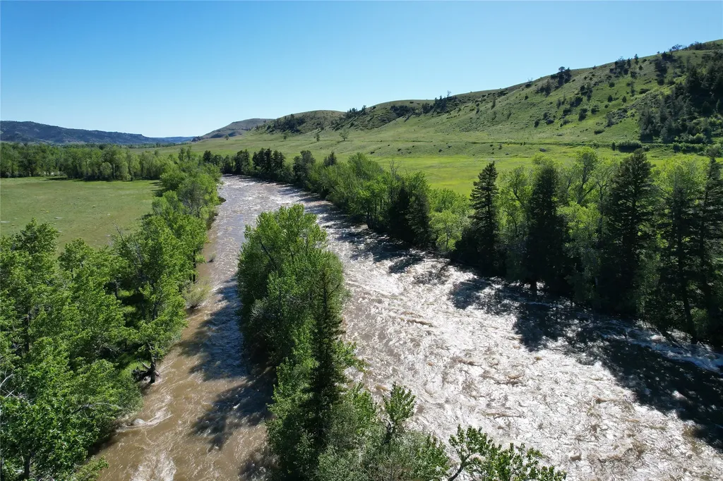 153 B Main Boulder Road Big Timber MT 59011