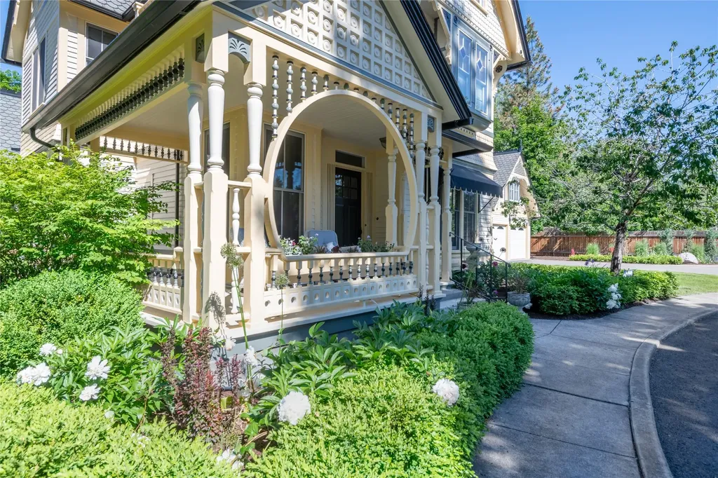 2215 Raymond Avenue Missoula MT 59802