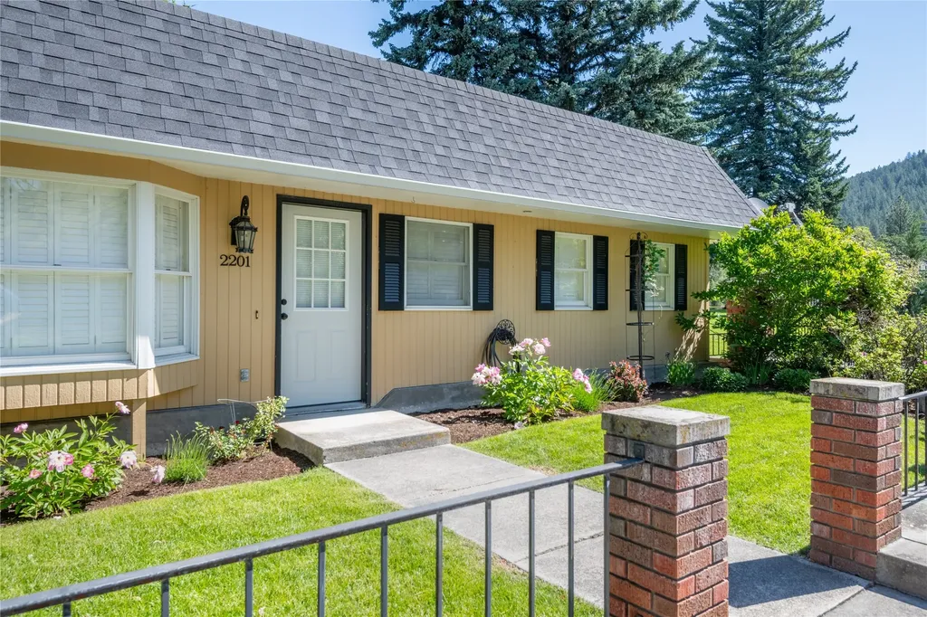 2215 Raymond Avenue Missoula MT 59802