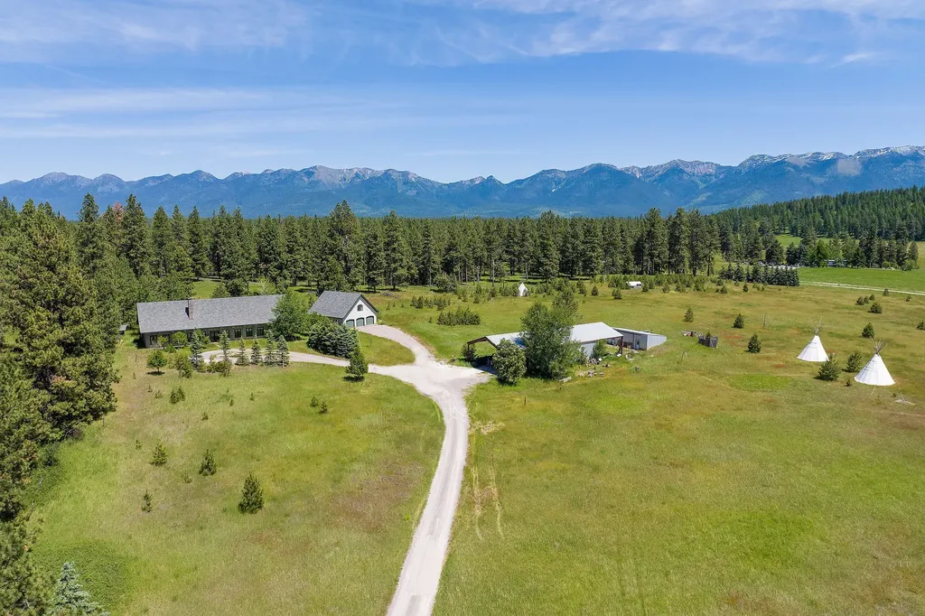 233 Coverdell Road Bigfork MT 59911