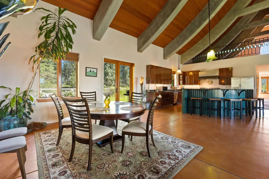 233 Coverdell Road Bigfork MT 59911