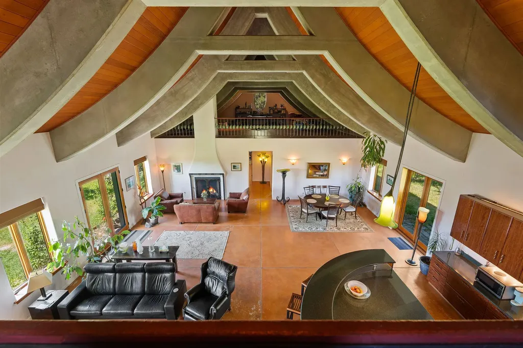233 Coverdell Road Bigfork MT 59911