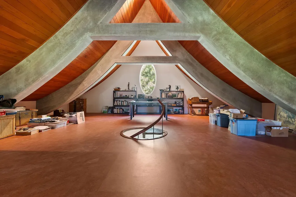 233 Coverdell Road Bigfork MT 59911