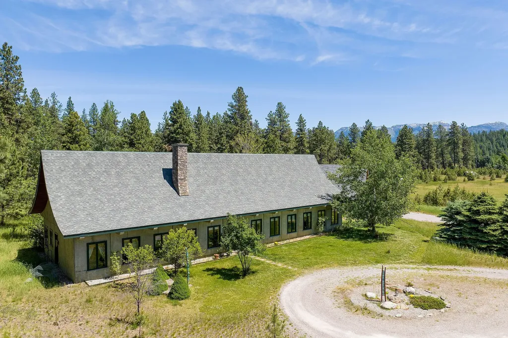 233 Coverdell Road Bigfork MT 59911