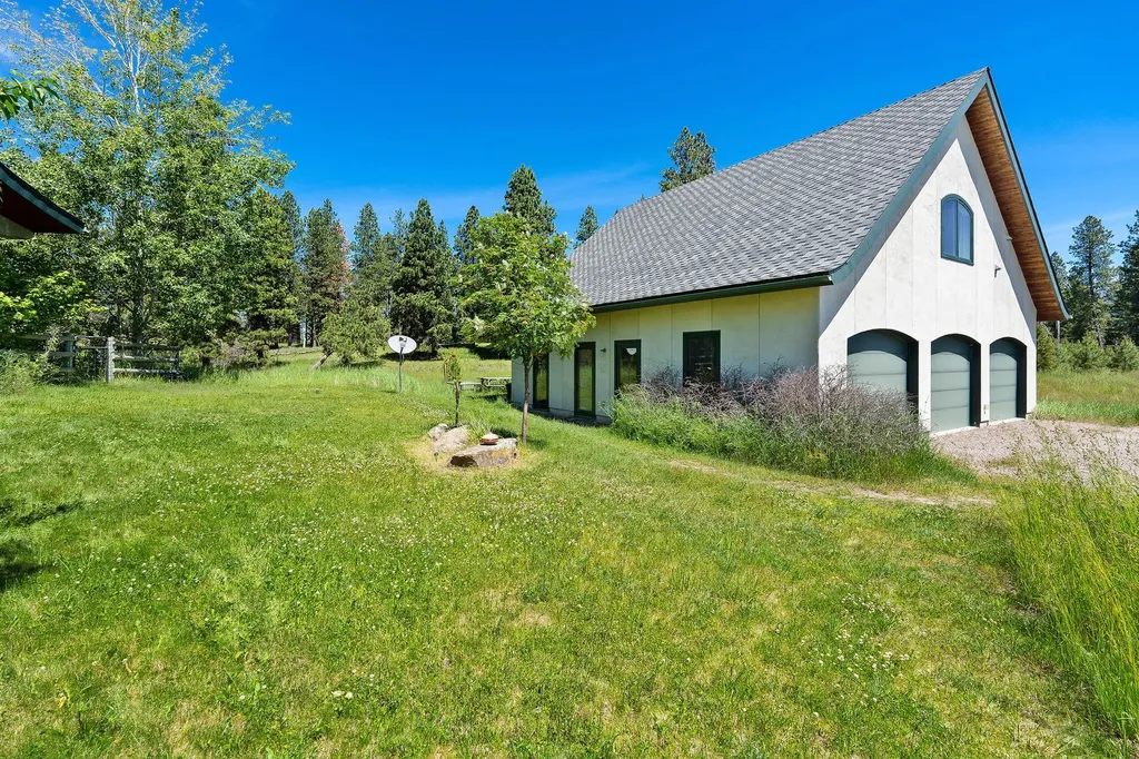 233 Coverdell Road Bigfork MT 59911