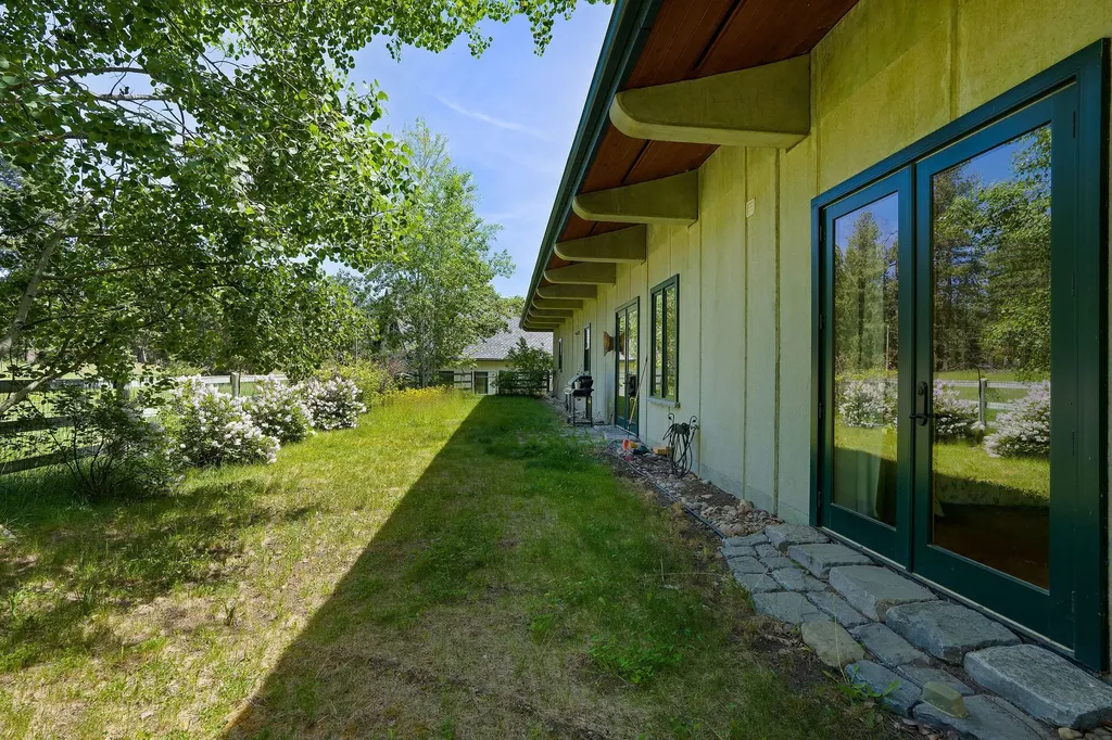 233 Coverdell Road Bigfork MT 59911