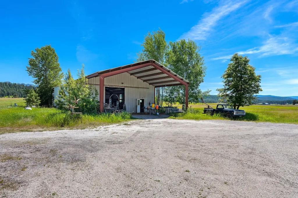 233 Coverdell Road Bigfork MT 59911