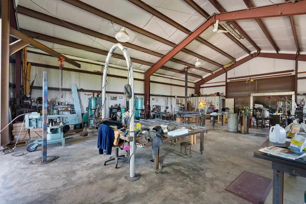 233 Coverdell Road Bigfork MT 59911