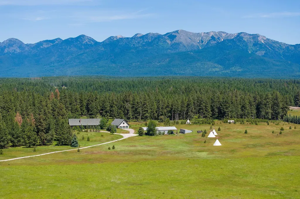 233 Coverdell Road Bigfork MT 59911