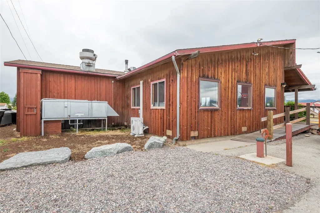 2359 Us Highway 93 N Victor MT 59875