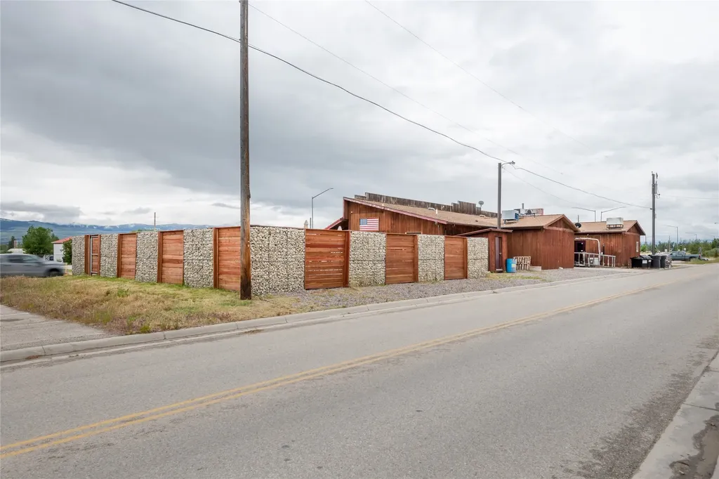 2359 Us Highway 93 N Victor MT 59875