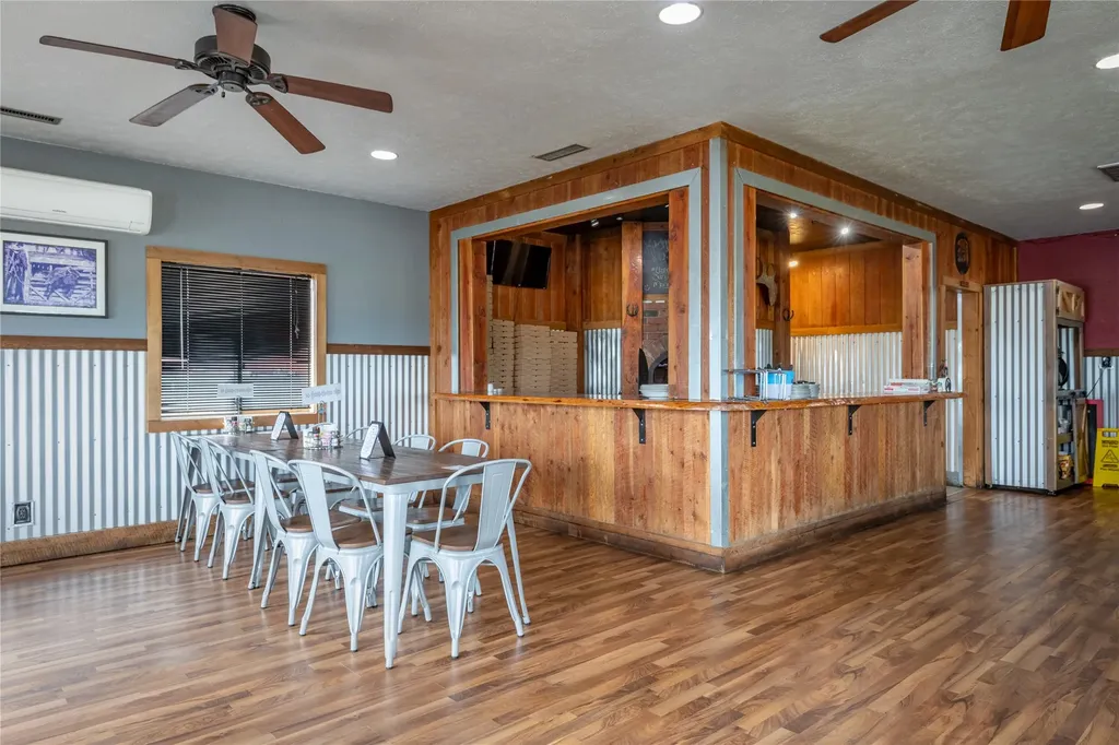 2359 Us Highway 93 N Victor MT 59875