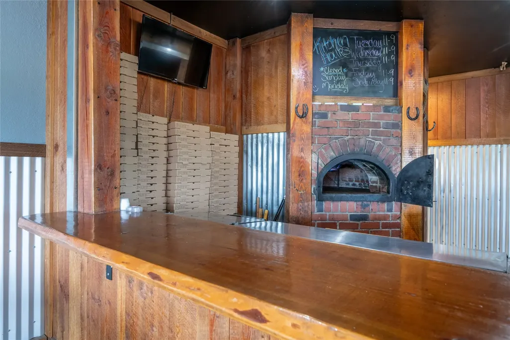 2359 Us Highway 93 N Victor MT 59875