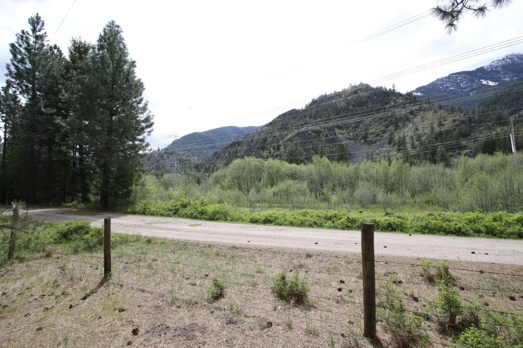 Nhn Tract 1-e River Road W Plains MT 59859