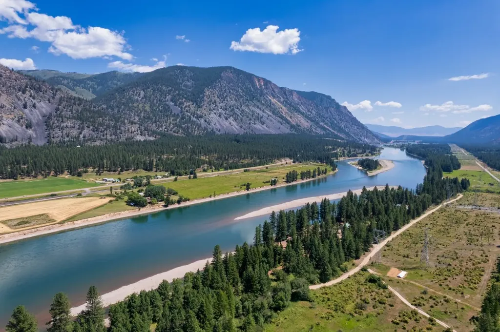 Nhn Tract 1-d River Road W Plains MT 59859