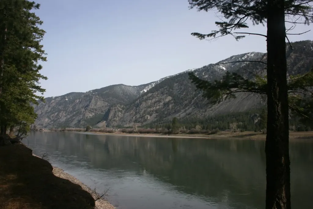 Nhn Tract 1-d River Road W Plains MT 59859